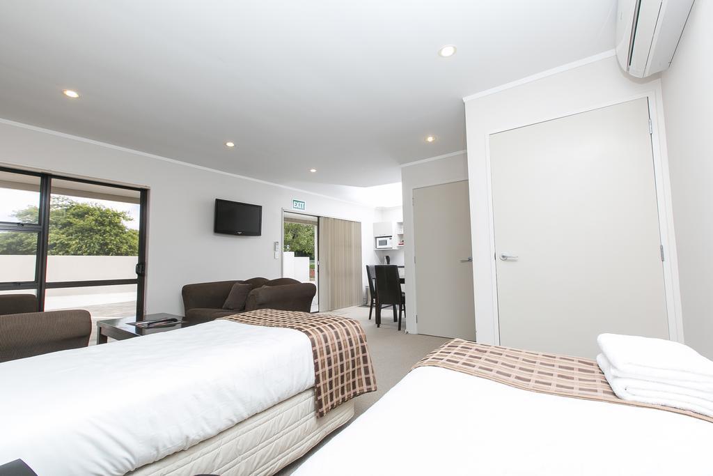 Parkview Motor Inn Pukekohe Buitenkant foto